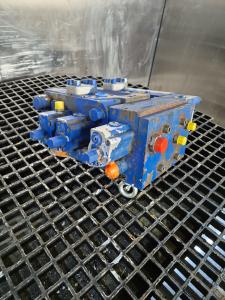 Liebherr Bloc de vannes